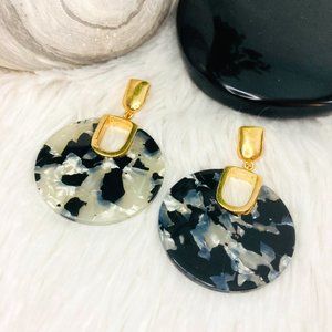 Acetate Acrylic round disk black white earrings